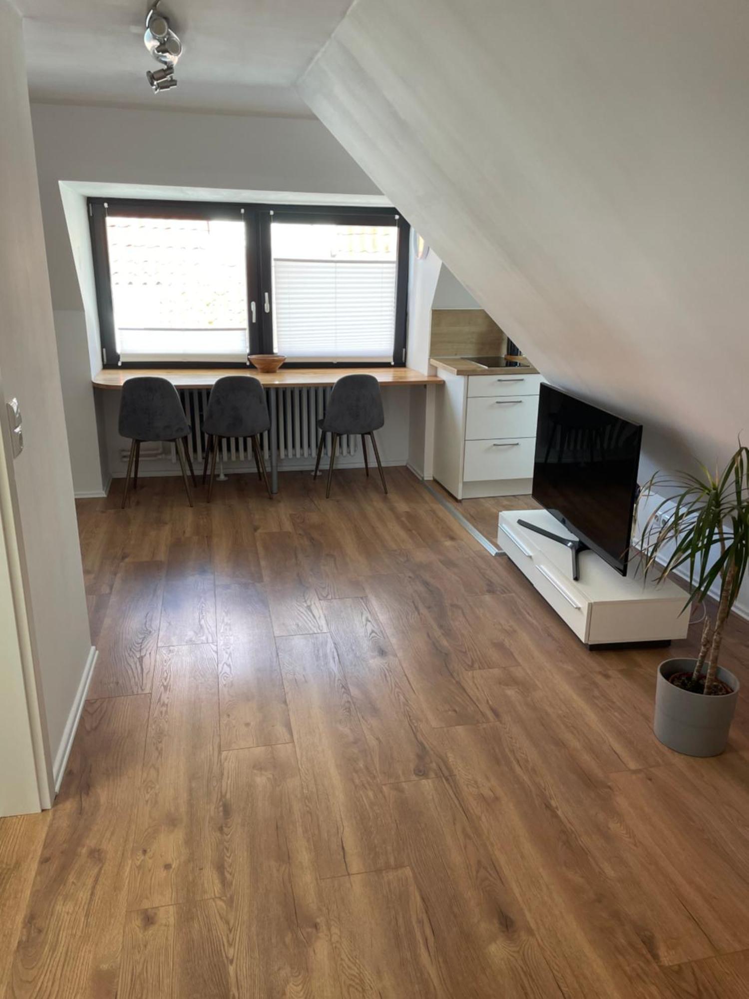 Kpt Verwaltungs Und Service Gbr Plon Bagian luar foto